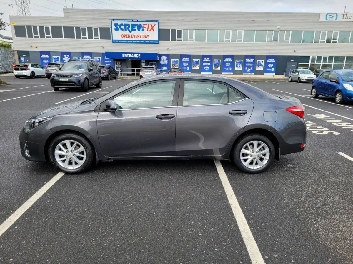 2014 Toyota Corolla 1.33 Luna Petrol - Image 4