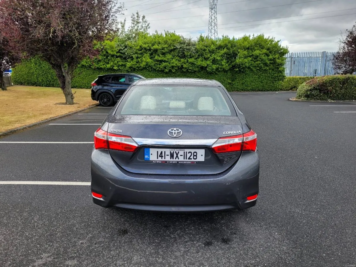 2014 Toyota Corolla 1.33 Luna Petrol - Image 6