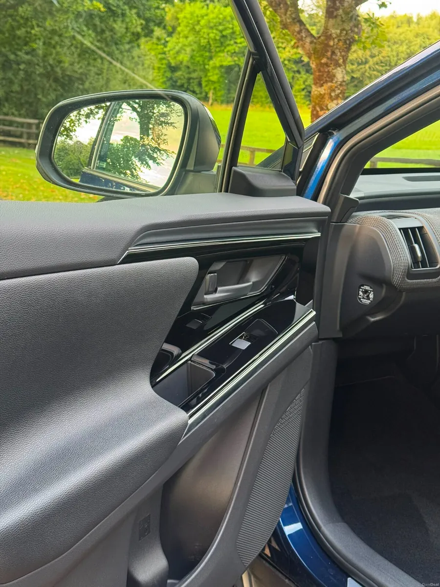 2022 Toyota bZ4X Premiere Only 11,000 miles - Image 6