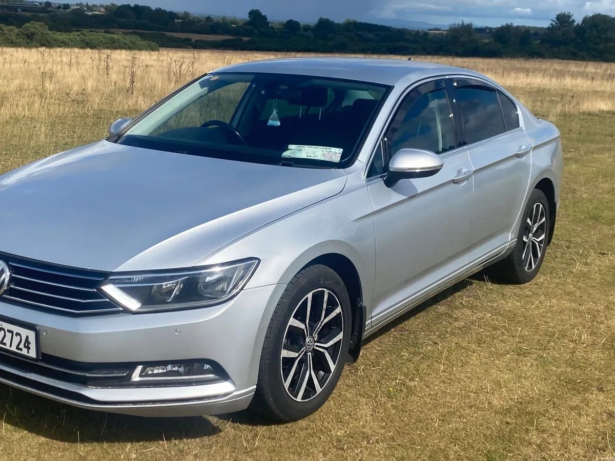 Volkswagen Passat 2015 - Image 2