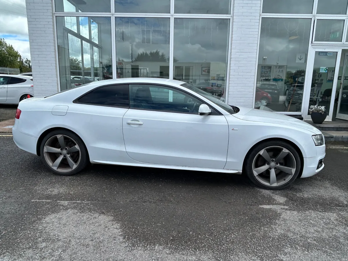 Audi A5 2011 - Image 2