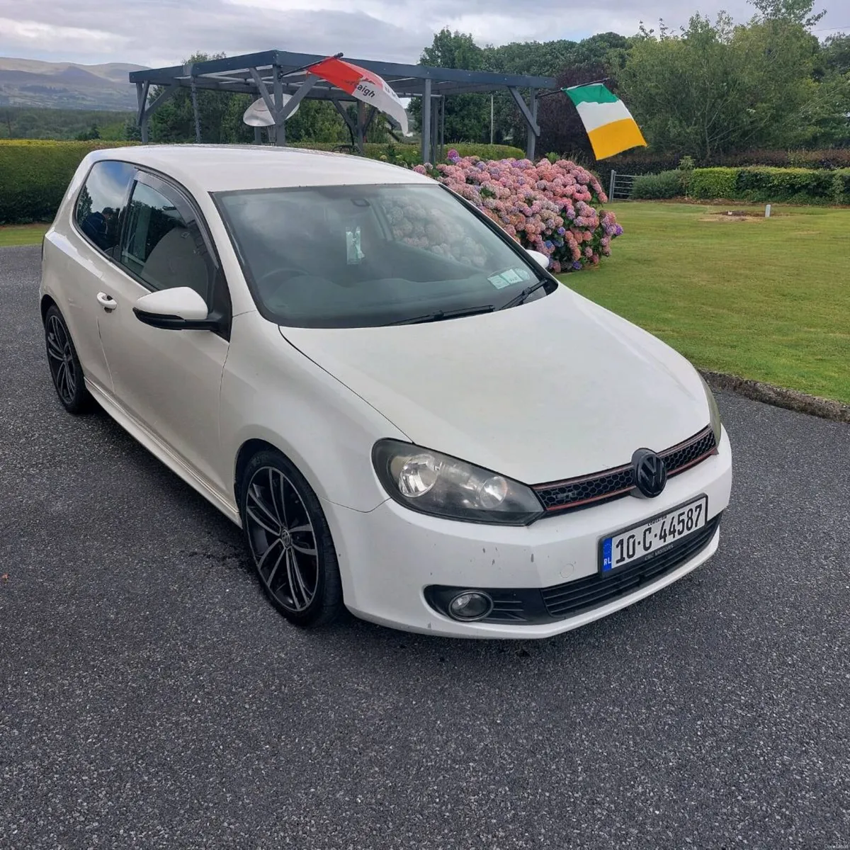 Car - Image 2