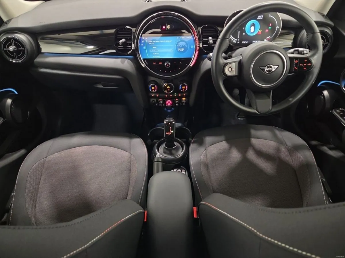 Mini Cooper Cooper Classic Auto - Image 4
