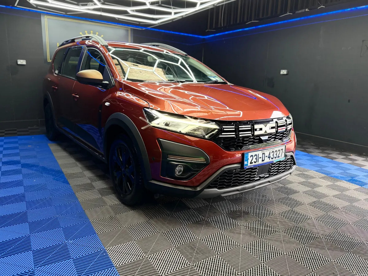 Jogger Extreme 1.6 hybrid,Automatic,7 Seats - Image 3