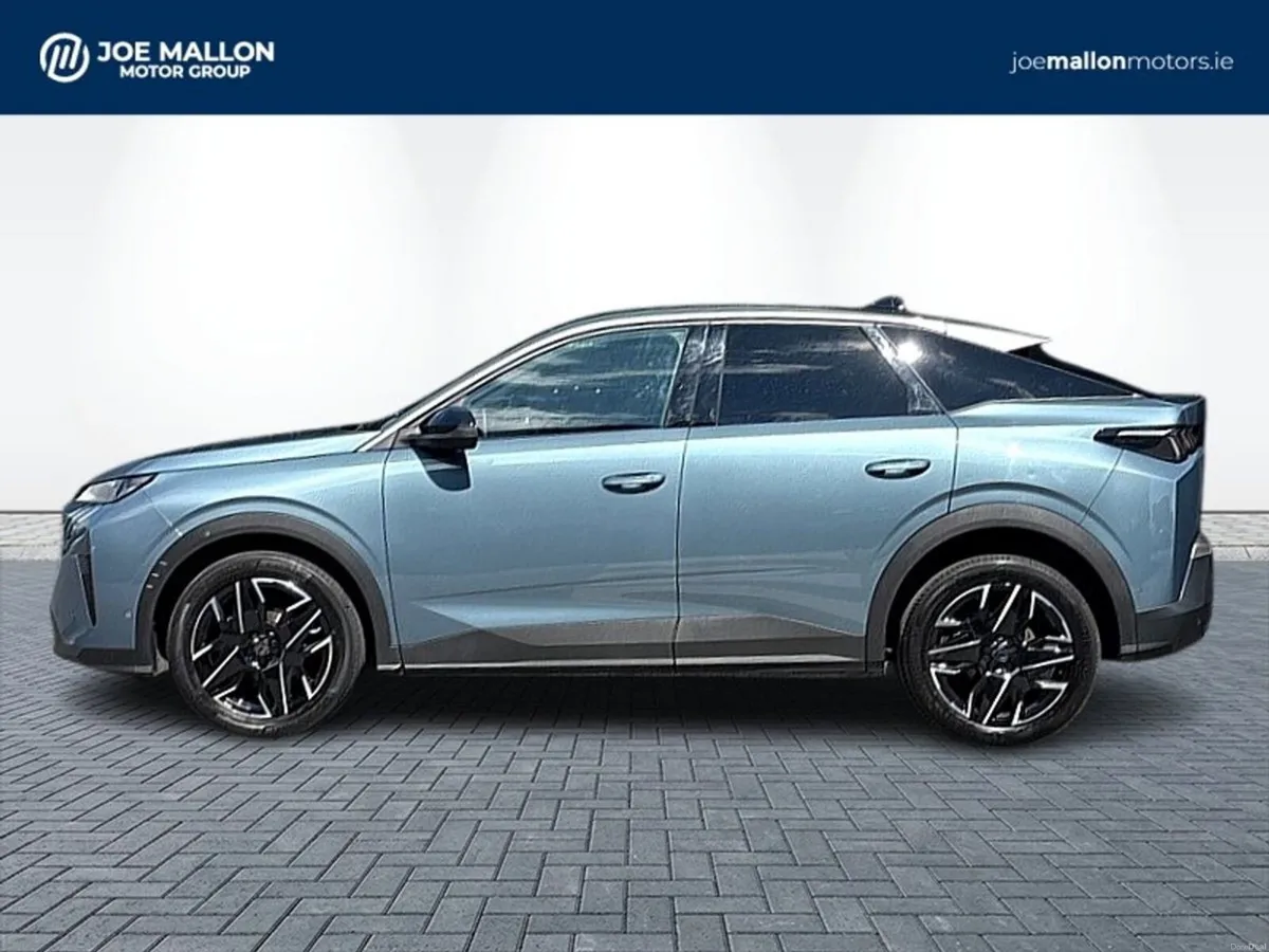 Peugeot 3008 1.2 MHEV PureTech 136bhp eDCS6 Allure - Image 4