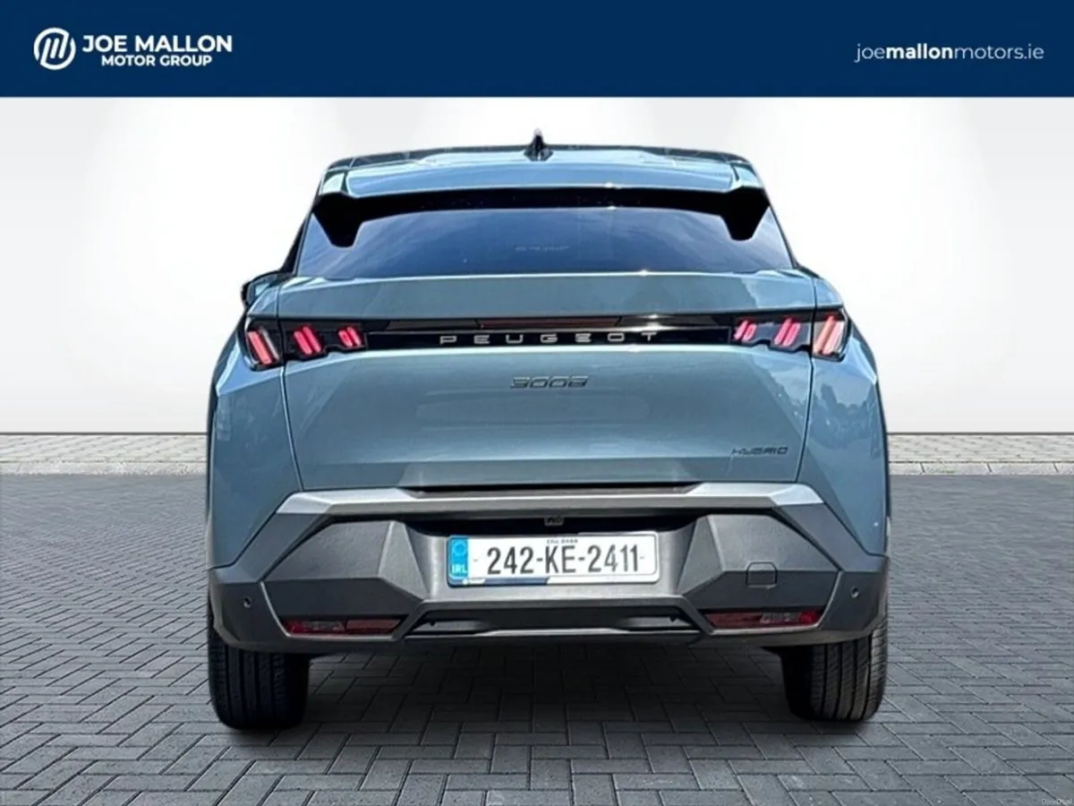 Peugeot 3008 1.2 MHEV PureTech 136bhp eDCS6 Allure - Image 5