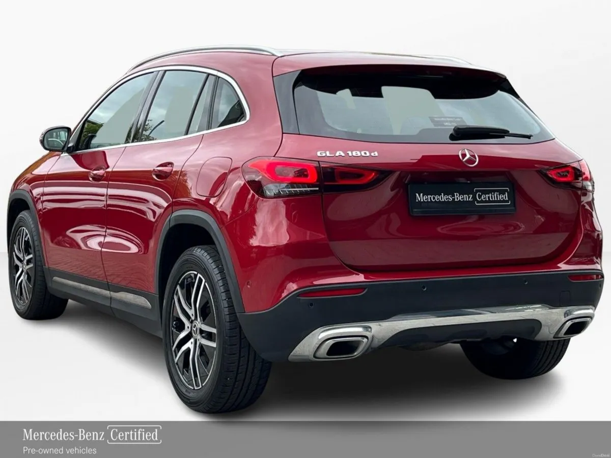 Mercedes-Benz GLA 180D Progressive Line Compact SU - Image 4