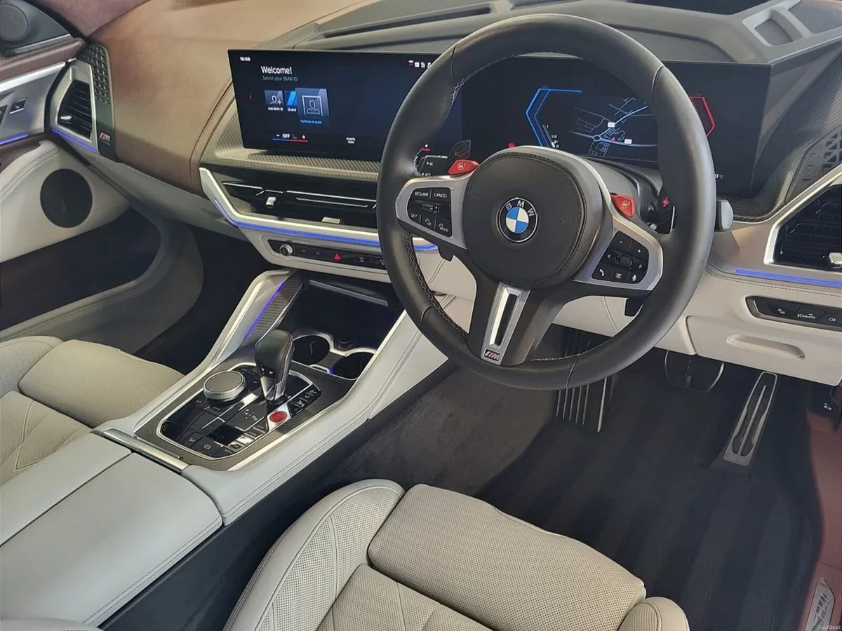 BMW XM 50e - Image 6