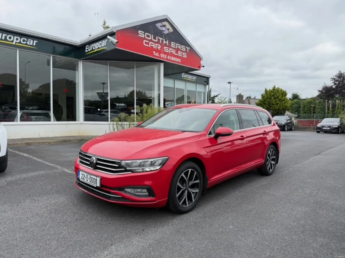2022 VOLKSWAGEN PASSAT SEL TDI ESTATE - Image 1