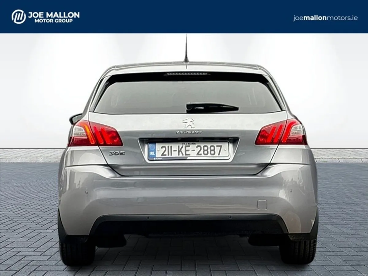 Peugeot 308 1.2 PureTech 130bhp Allure ** Amazing - Image 5