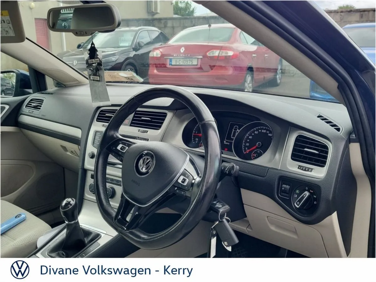 Volkswagen Golf ESTATE COMFORTLINE 1.6 TDI 110 BHP - Image 2