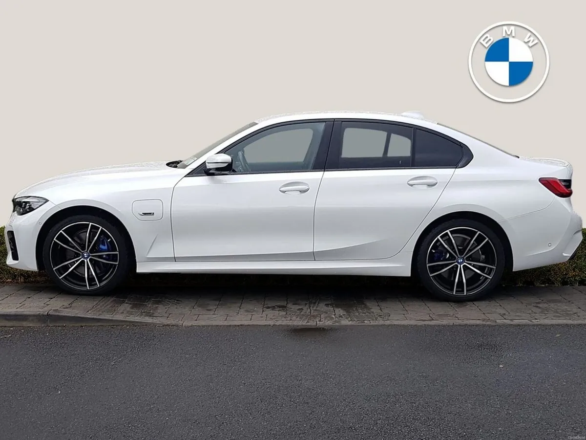 BMW 3-Series 330e M Sport Auto - Image 3