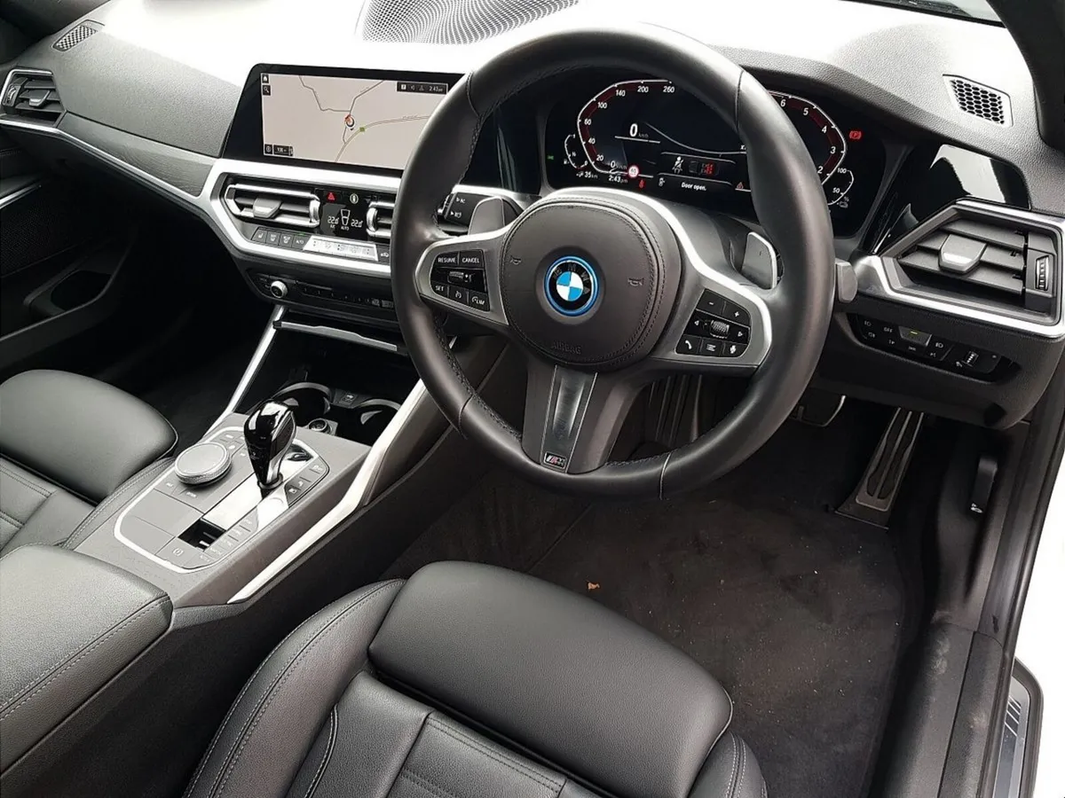 BMW 3-Series 330e M Sport Auto - Image 6