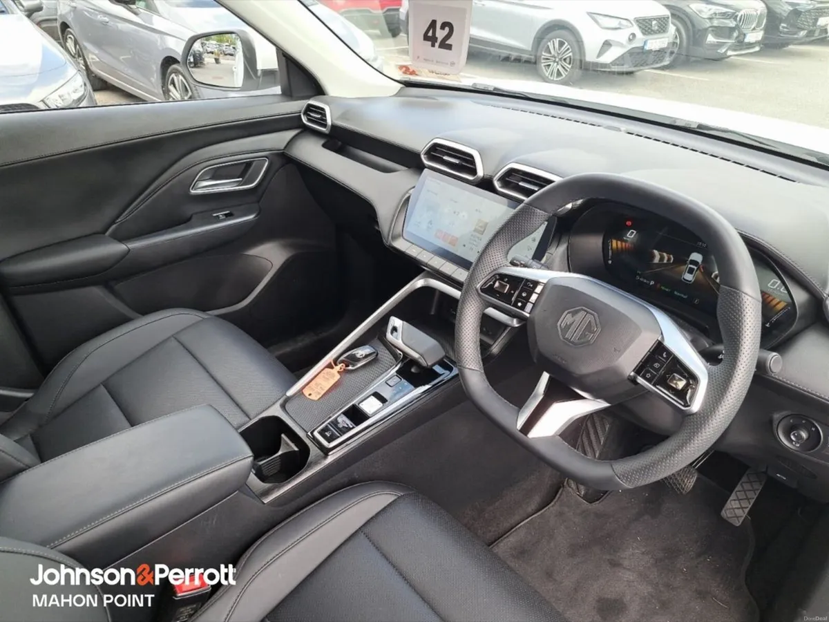 MG ZS EXCLUSIVE TOP SPEC - Image 3
