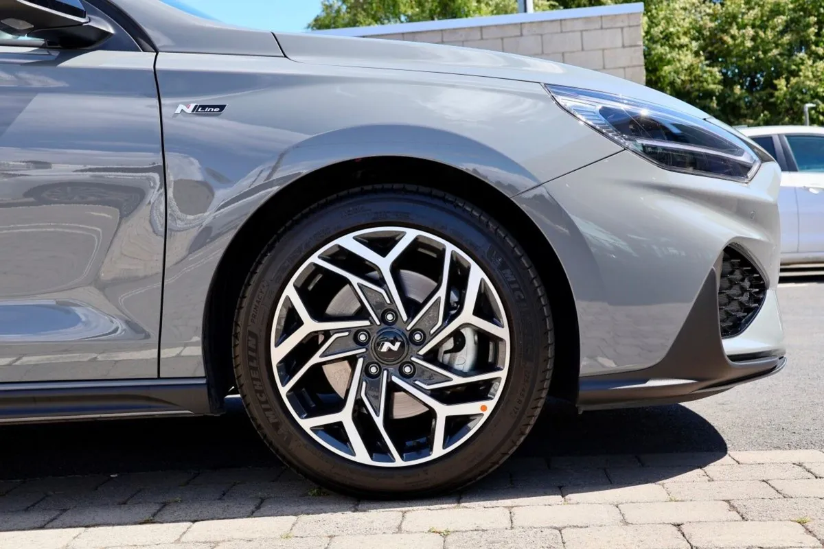 Hyundai i30 Petrol NLine, Demo Sale - Image 3