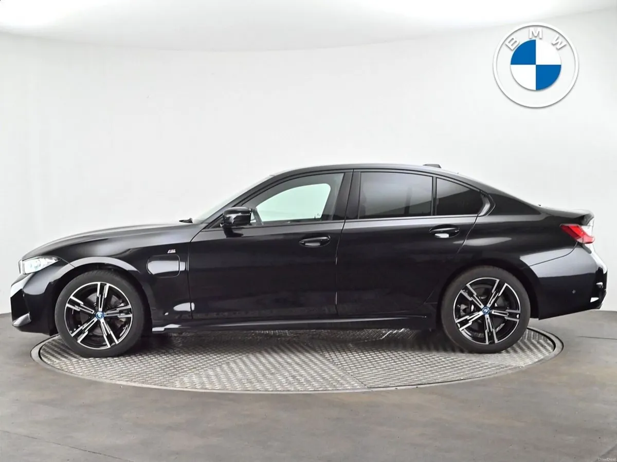 BMW 3-Series 330e M Sport Saloon - Image 3