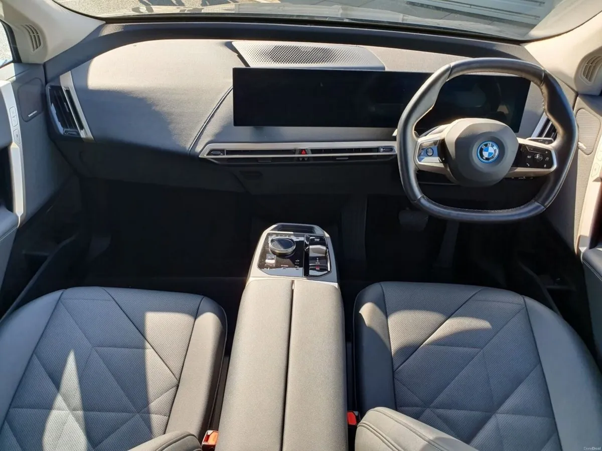 BMW iX xDrive40 Sport - Image 4