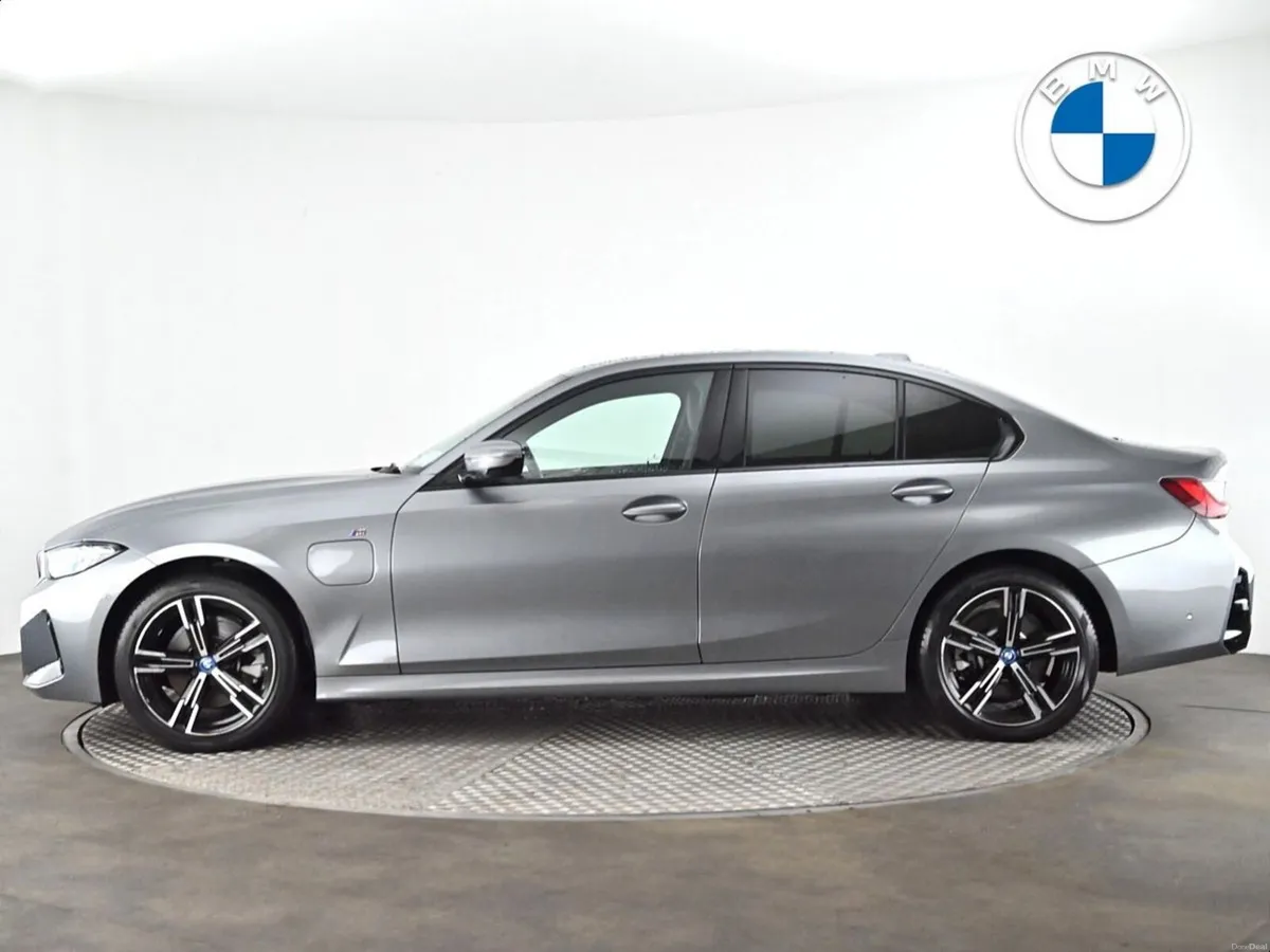 BMW 3-Series 330e M Sport Saloon - Image 3