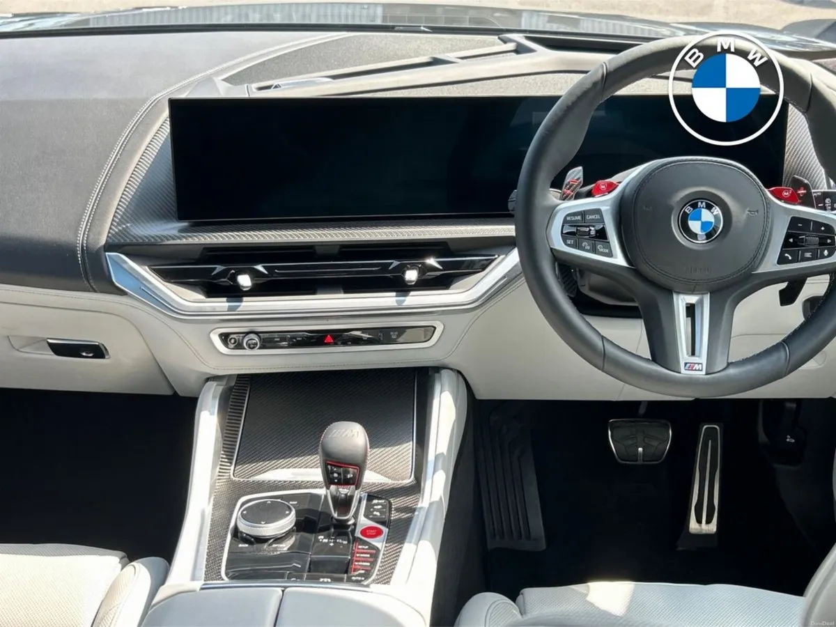 BMW XM 50e - Image 4