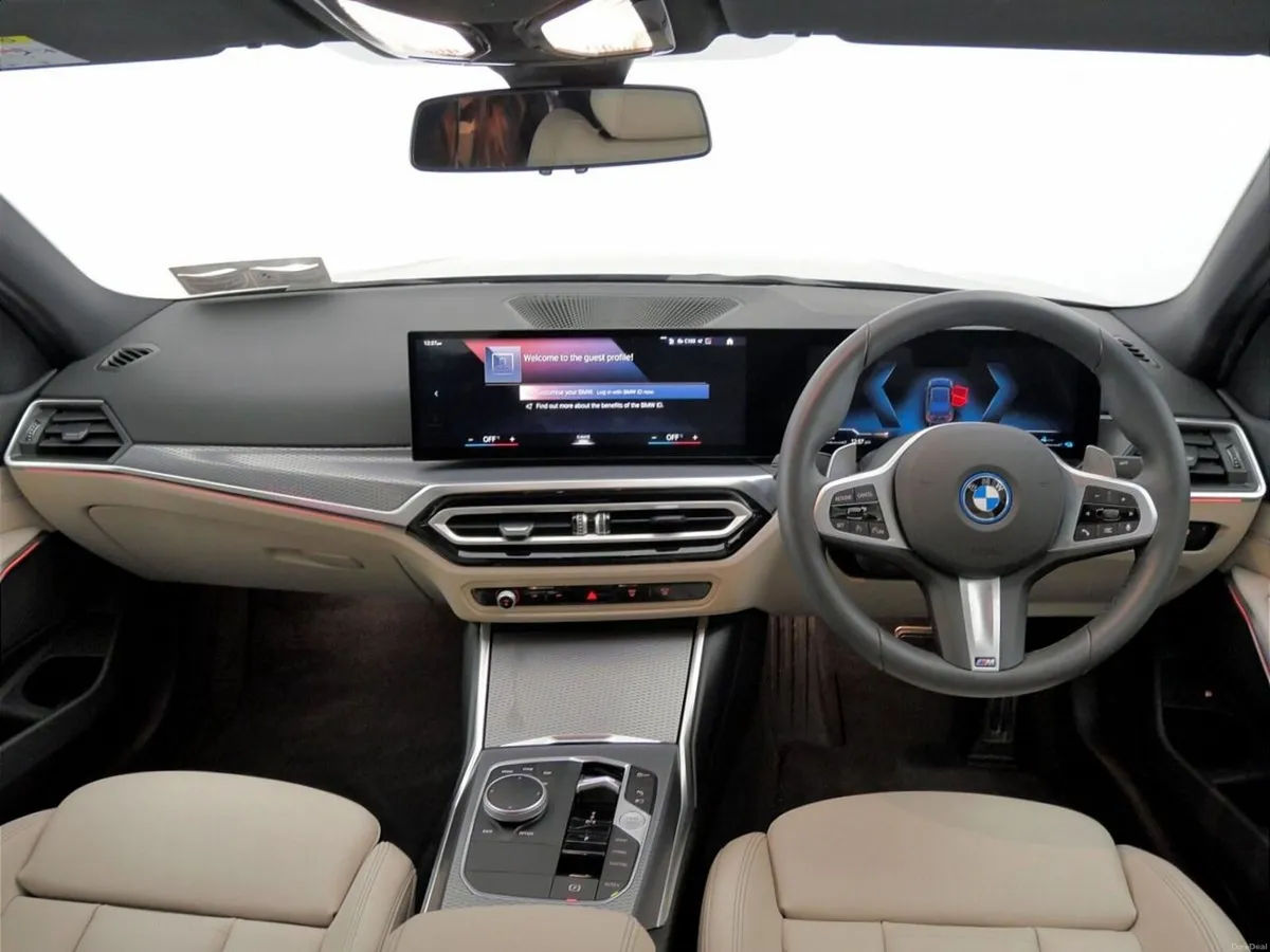 BMW 3-Series 330e M Sport Saloon - Image 4