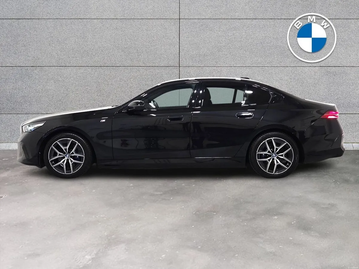 BMW i5 eDrive40 M Sport Saloon - Image 3