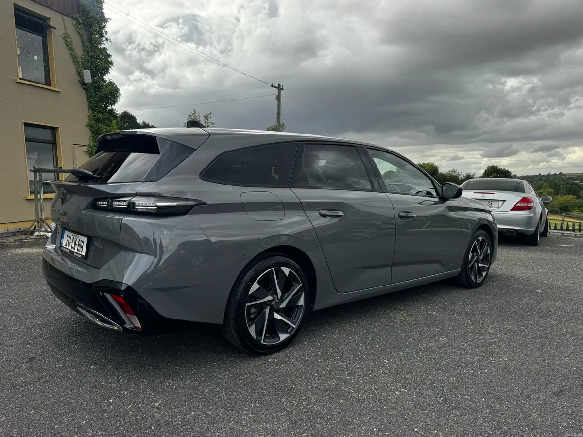 PEUGEOT 308 Diesel Estate Auto. PRICE REDUCTION - Image 2