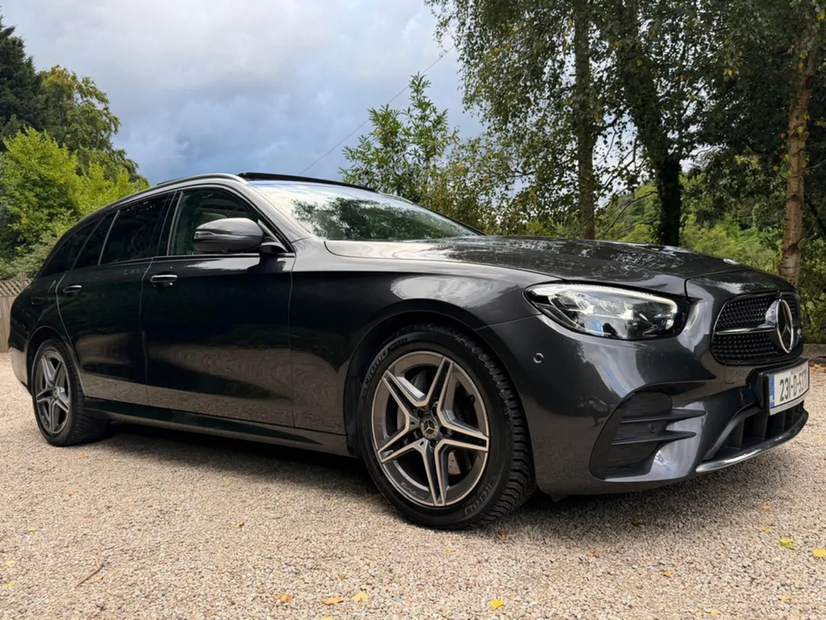 Mercedes-Benz E-Class E 220 D ESTATE AMG PREMIUM * - Image 2