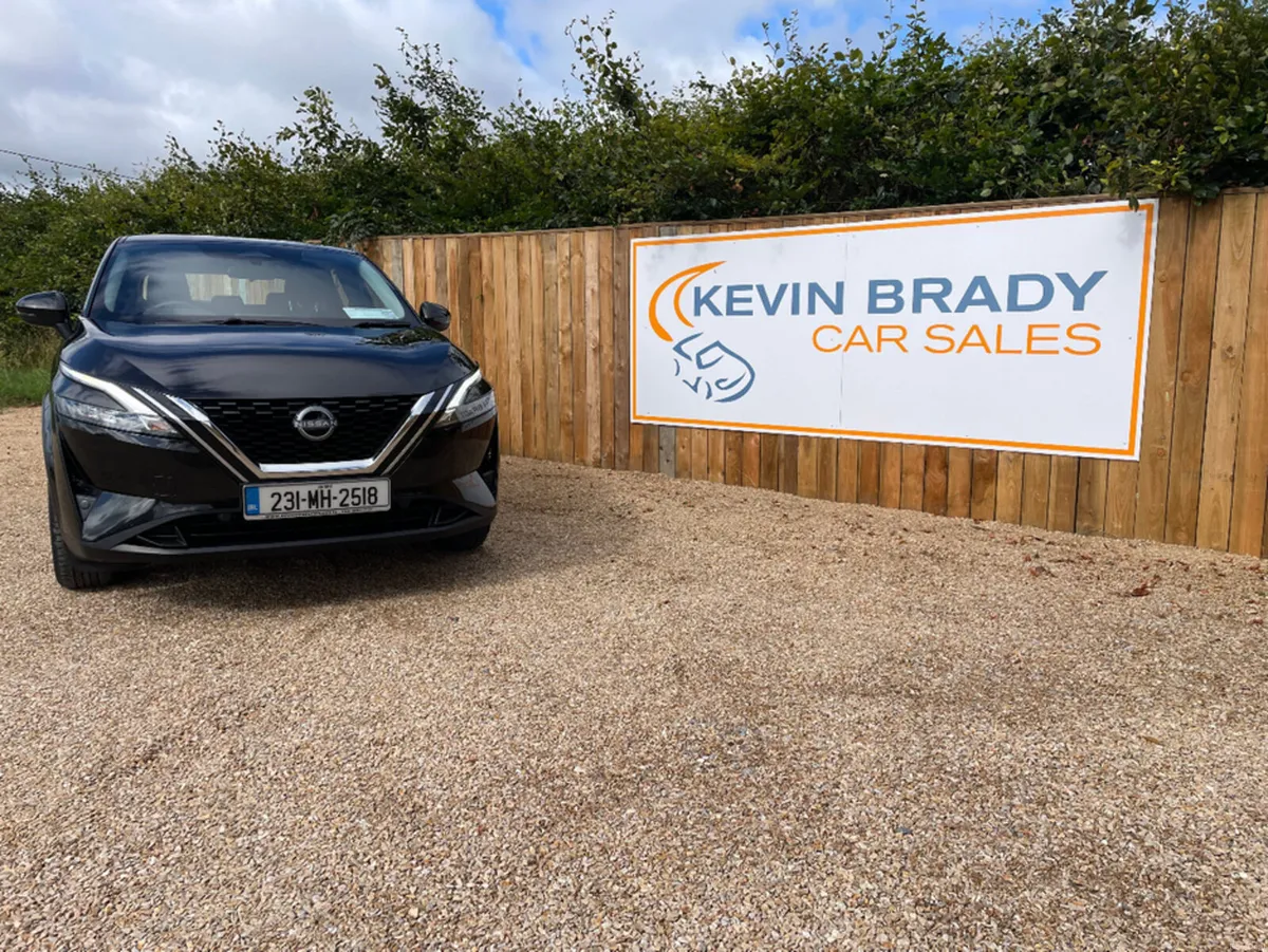 Nissan Qashqai 1.3 SV MODEL SUV. - Image 2