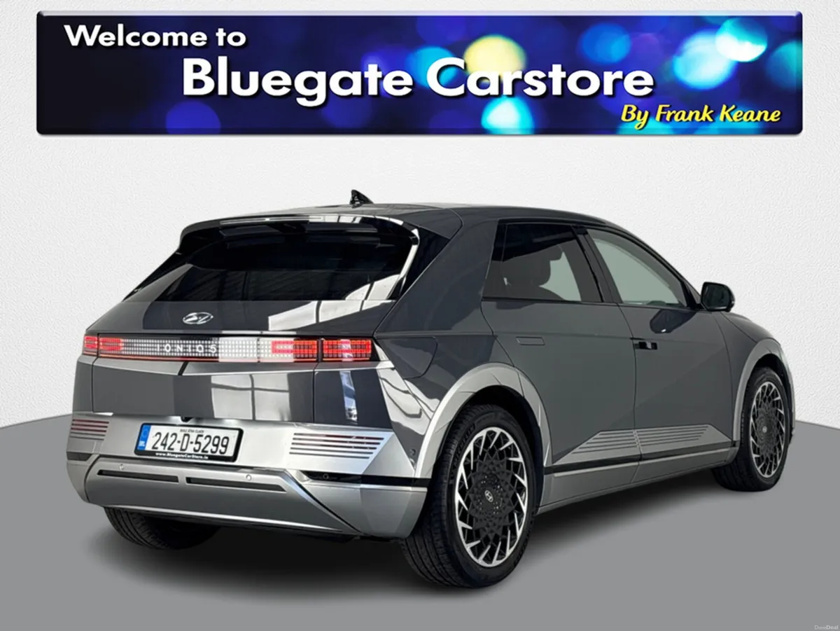 Hyundai IONIQ 5 PLATINUM 77 KWH **WHITE AND BLACK - Image 4