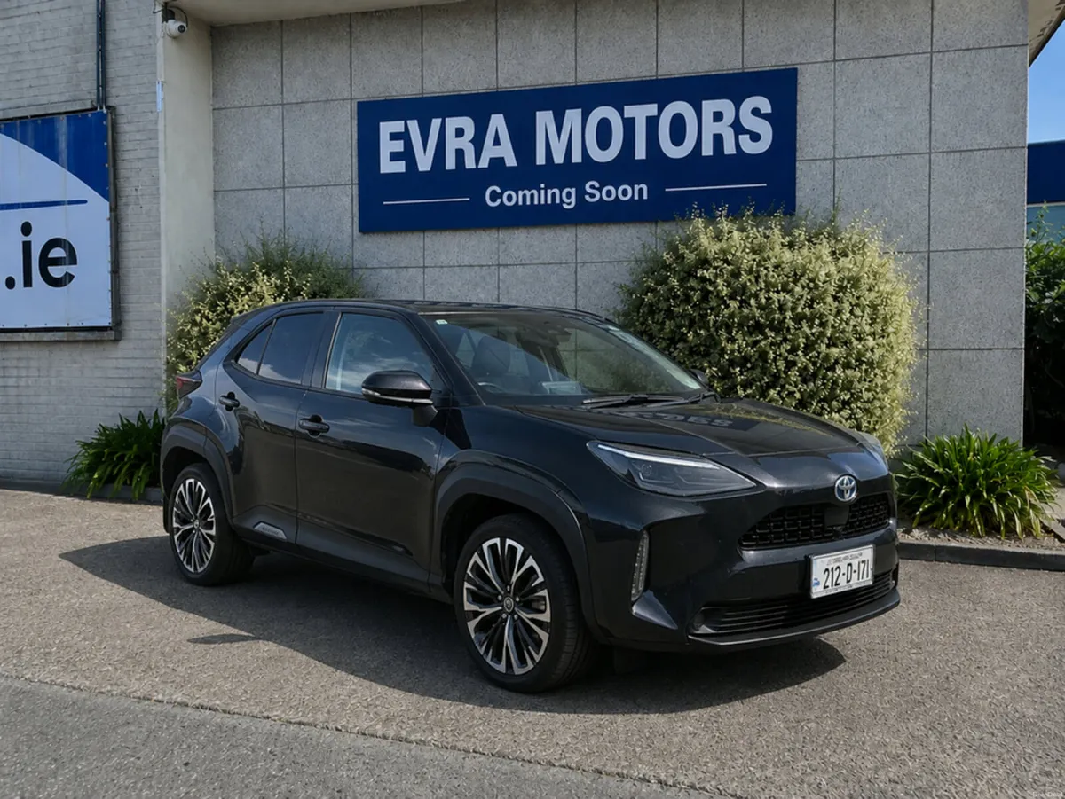 Toyota Yaris Cross Z HYBRID AUTOMATIC 1.5 PETROL / - Image 1