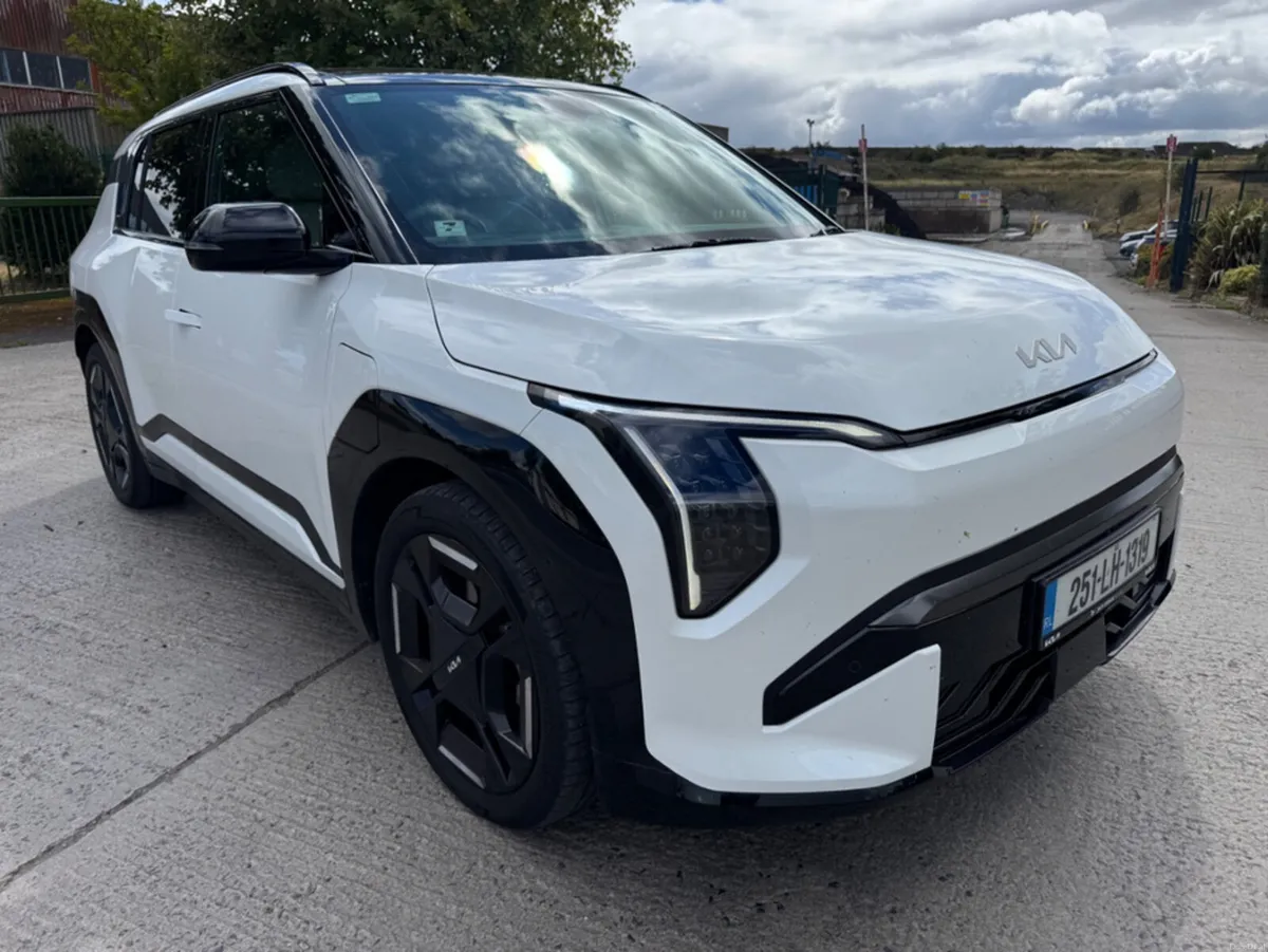Kia EV3 EARTH GT LINE LONG RANGE - Image 3