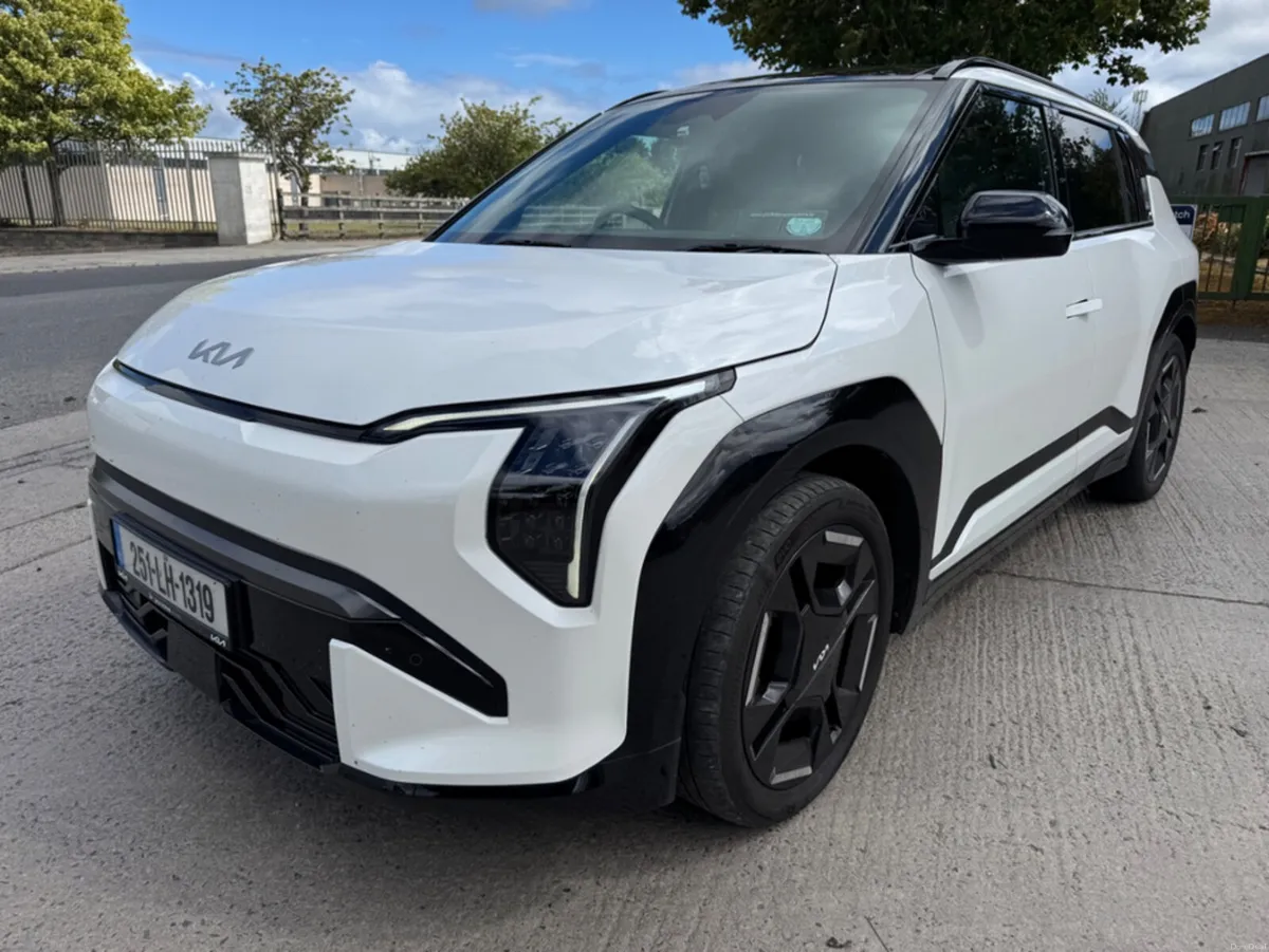 Kia EV3 EARTH GT LINE LONG RANGE - Image 1