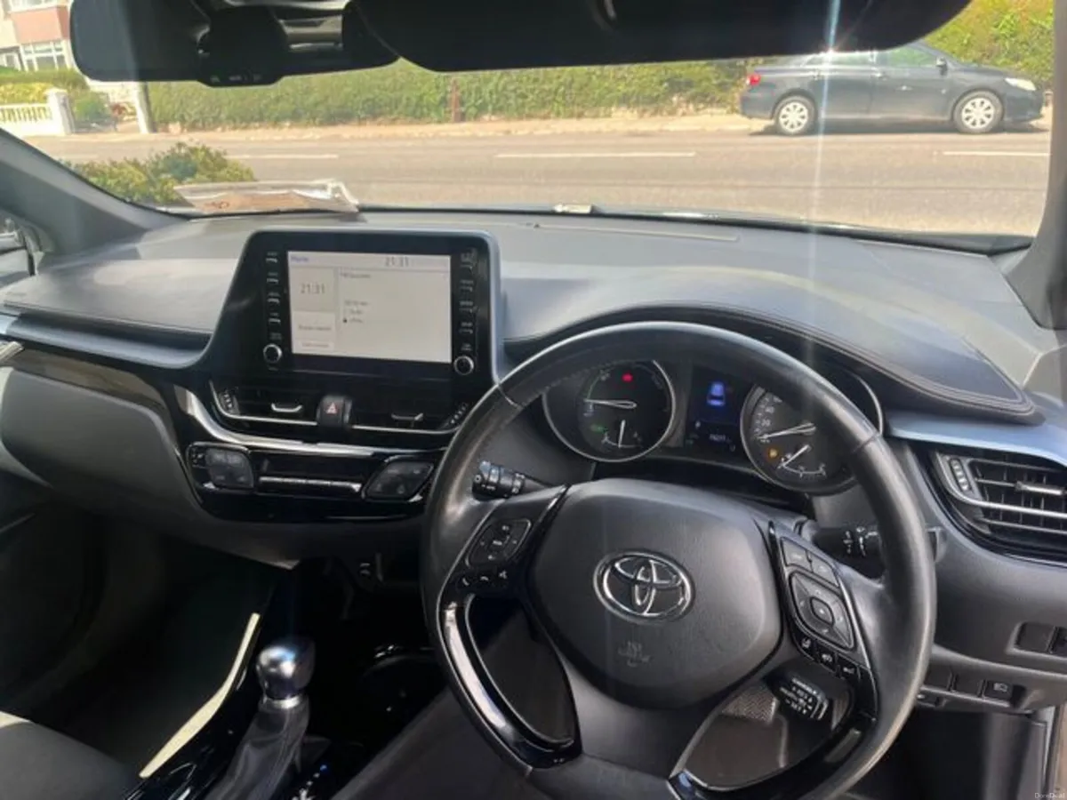 Toyota C-HR 1.8 Hybrid Sport 4DR Auto - Image 6
