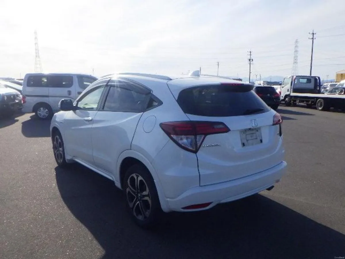 Honda Vezel Hybrid Z - Image 2