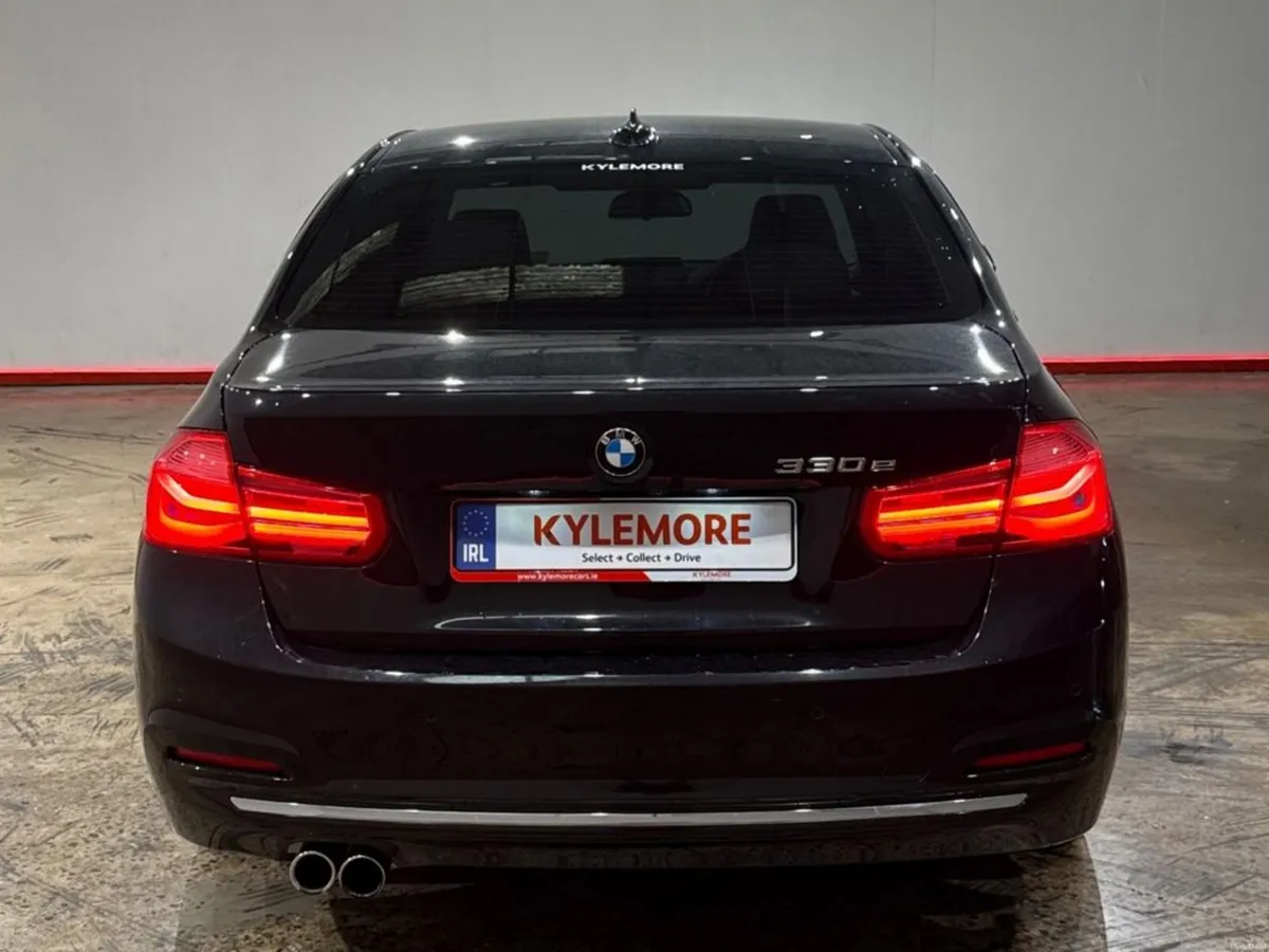 BMW 3-Series 330e 2.0 HYBRID - MULTI FUNCTION STEE - Image 4