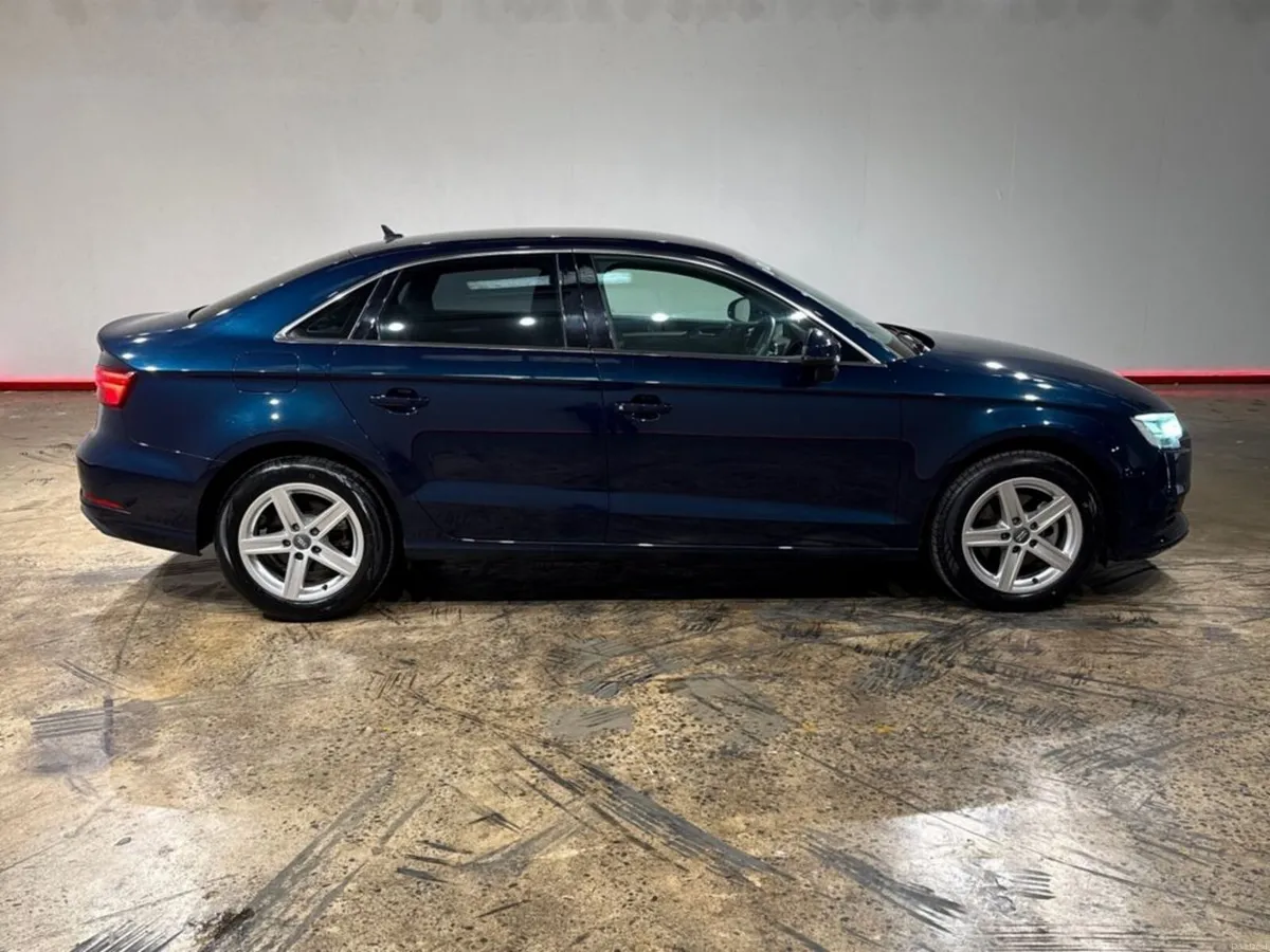 Audi A3 SALOON 1.4 TFSI AUTOMATIC - FACTORY ALLOYS - Image 2