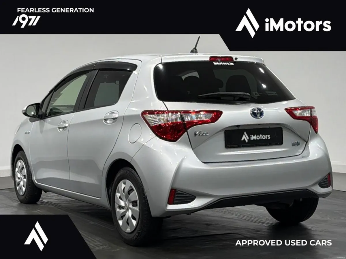 Toyota Yaris VITZ HYBRID AUTOMATIC - Image 6
