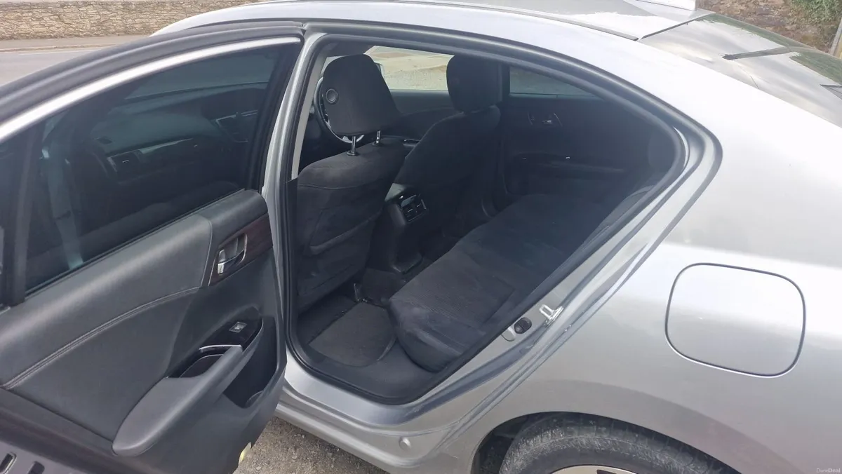 Honda Accord 2017 - Image 5
