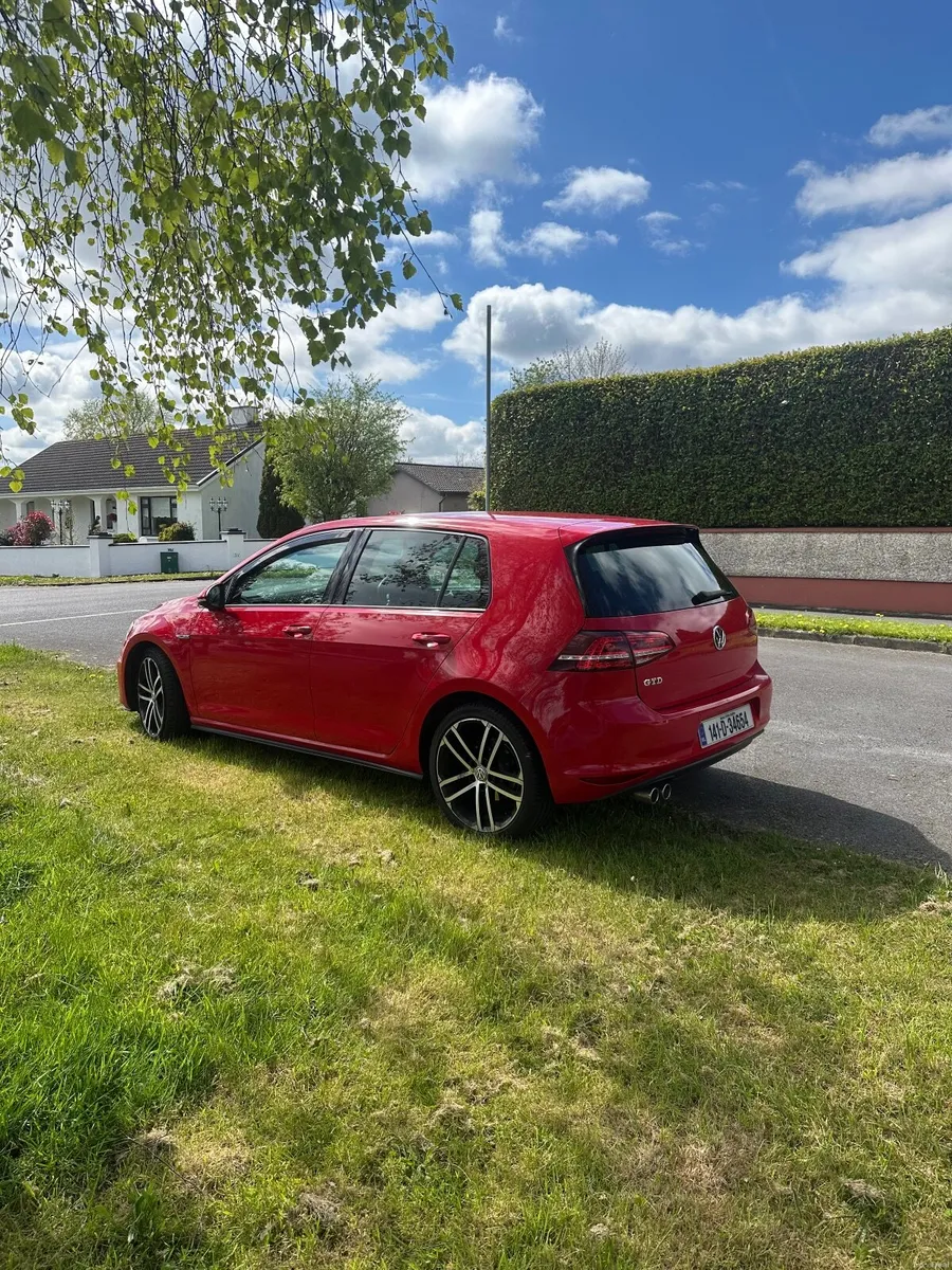 VOLKSWAGEN GOLF GTD MANUAL - Image 6