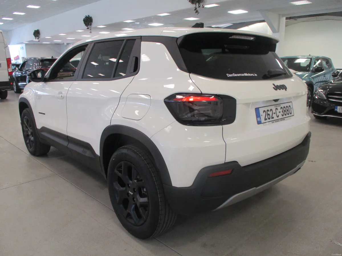 Jeep Avenger 2026 1.2 MHEV BLACK EDITION - Image 5
