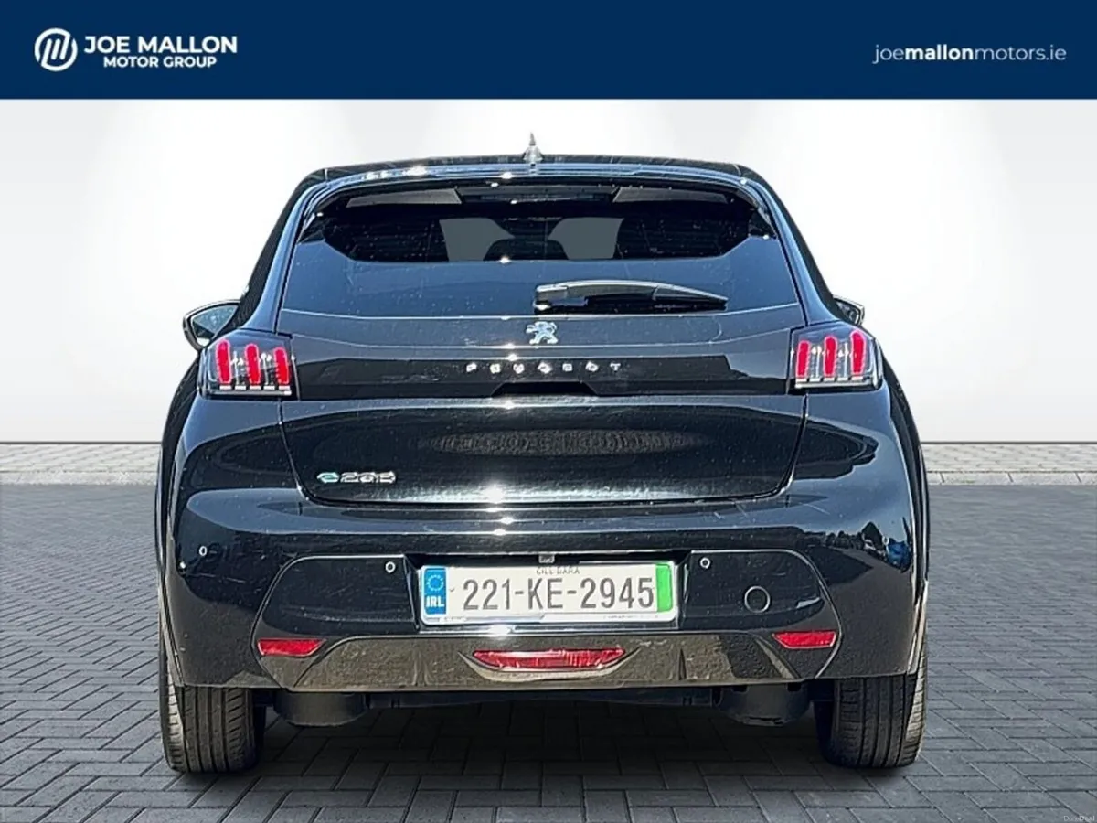 Peugeot 208 Electric 136bhp (50 kWh) Allure Black - Image 5