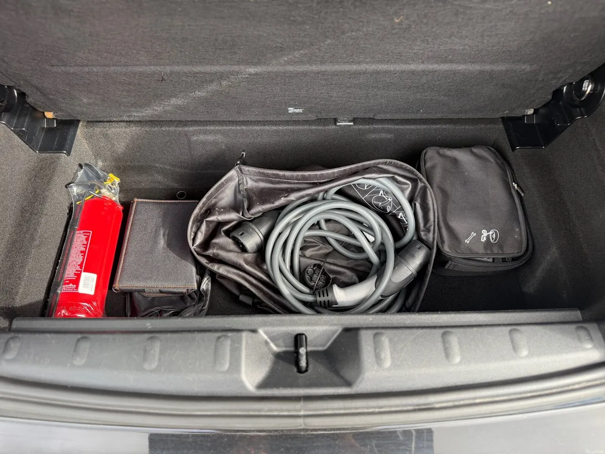 2021 Mini Cooper S Electric - Level 2 - Image 6