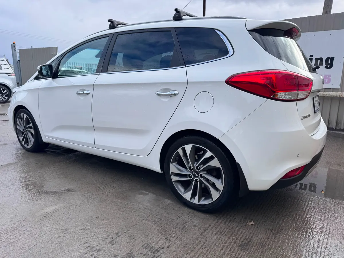 172 Kia Carens 1.7D GSE  High Spec 7 Seater - Image 5