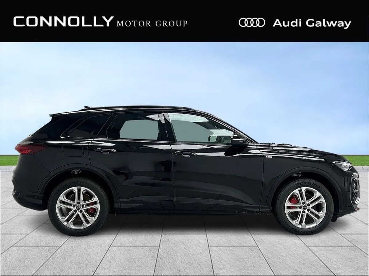 Audi Q5 €712 p/m - TDI S-LINE QUATTRO A/T - Image 3