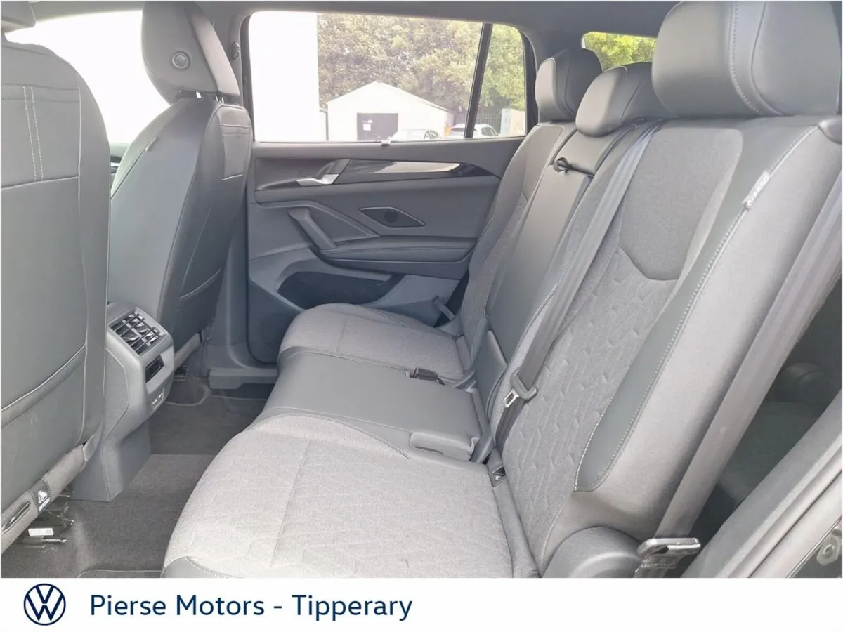 Volkswagen Tayron 2.0 TDI 150HP Edition 75 DSG - Image 6