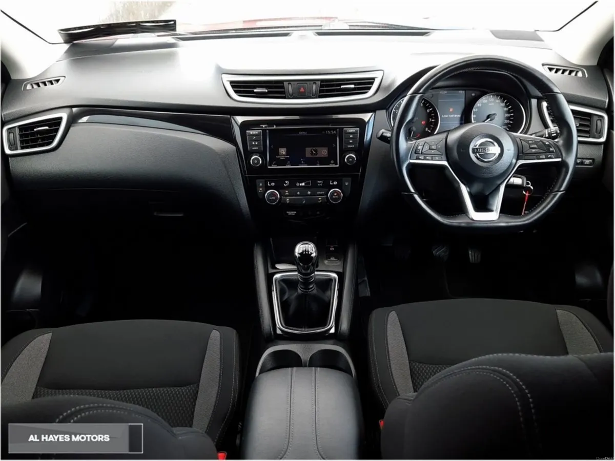 Nissan Qashqai SE 1.3 PET - Image 2