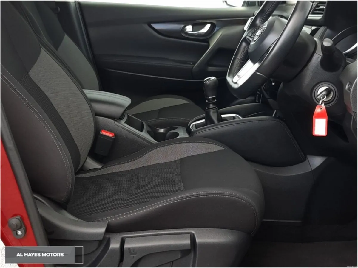Nissan Qashqai SE 1.3 PET - Image 4
