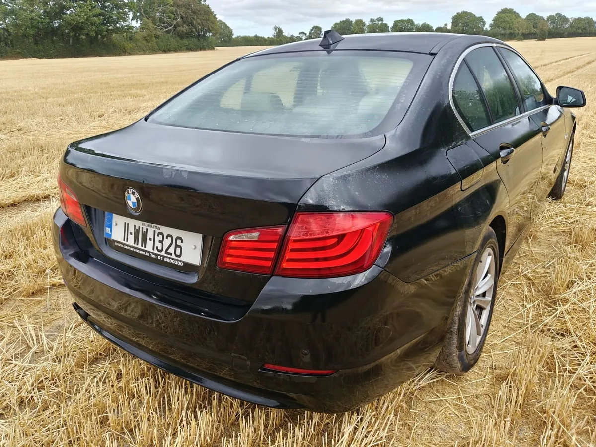 BMW 5-Series 2011 - Image 4