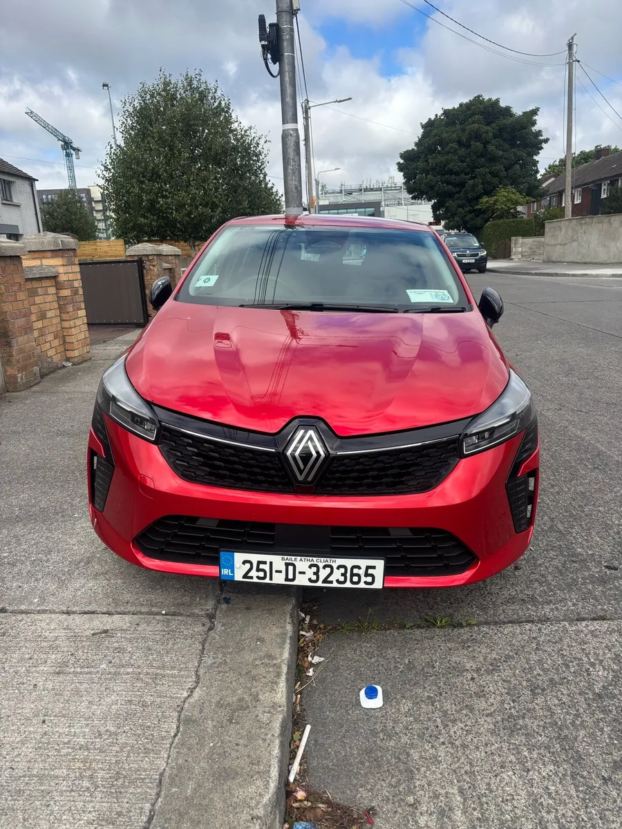 2025 Renault Clio - Image 3