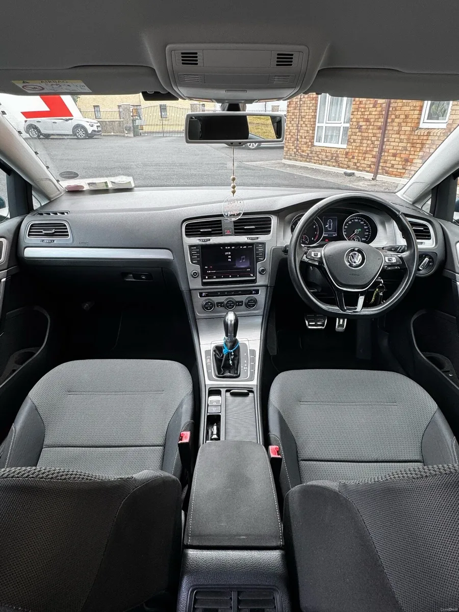 Car - Image 4
